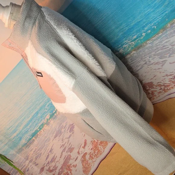 Columbia Lodge Sherpa In Dove Sea Salt Color Medium - Picture 7 of 8